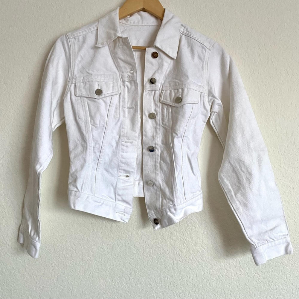 vintage Gucci white jean jacket with silver toned buttons
